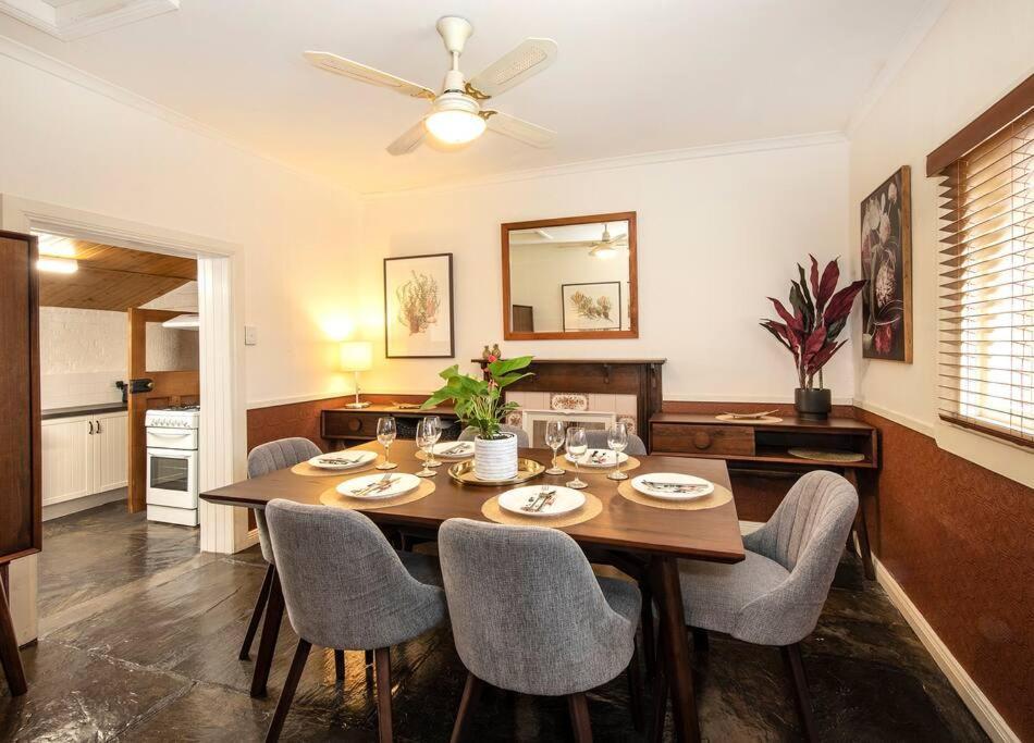 Willunga Cottage- Sleeps 6 Pool Extérieur photo