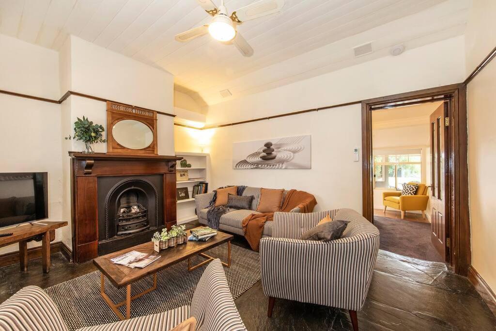 Willunga Cottage- Sleeps 6 Pool Extérieur photo