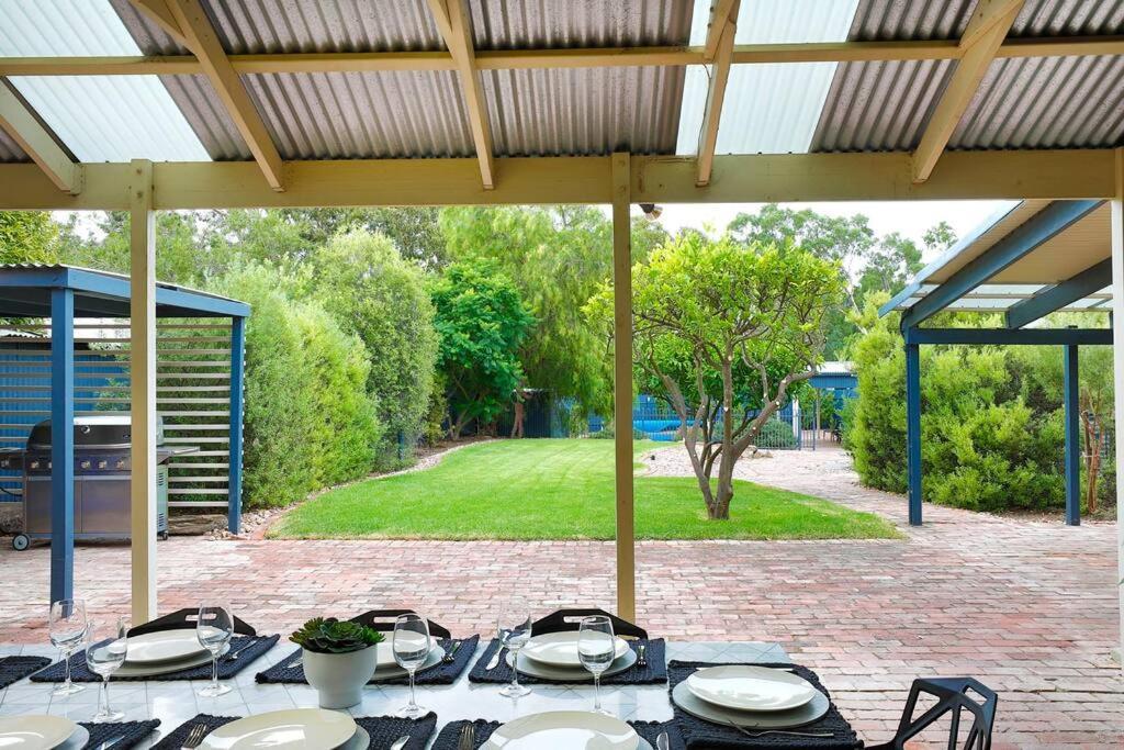 Willunga Cottage- Sleeps 6 Pool Extérieur photo