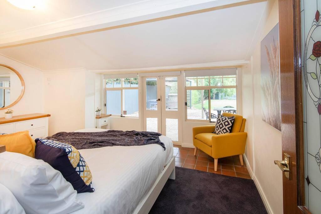 Willunga Cottage- Sleeps 6 Pool Extérieur photo