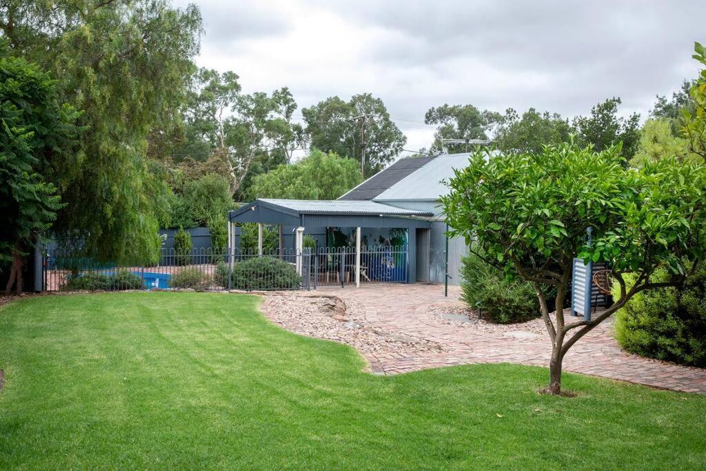 Willunga Cottage- Sleeps 6 Pool Extérieur photo